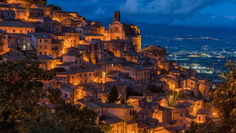 في مدينة إيطالية مثالية.. المنزل بيورو واحد لكن