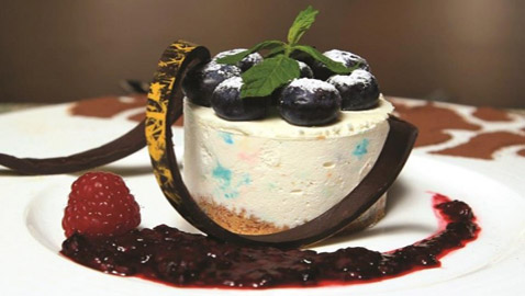 لسفرة رمضان.. إليكم طريقة تحضير تشيز كيك بلوبيري للريجيم