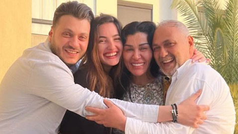 نادين الراسي في صورة مع حبيبة طليقها..