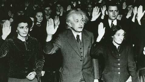 اينشتاين: العبقري الذي قدّم طلبا للتخلّي عن جوازه الألماني مرتين! 