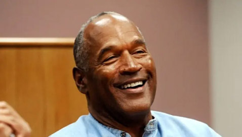 اتهم بقتل زوجته وصديقها وخرج بريئاً.. وفاة لاعب كرة شهير