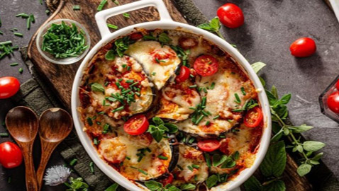 إليكم طريقة تحضير الباذنجان بالجبن المخبوز اللذيذ