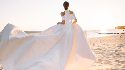 ساعات ألماس فخمة تزين معصم عروس 2024