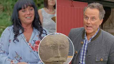 اكتشاف كنز غير متوقع خلال إزالة صخرة من مصرف مياه