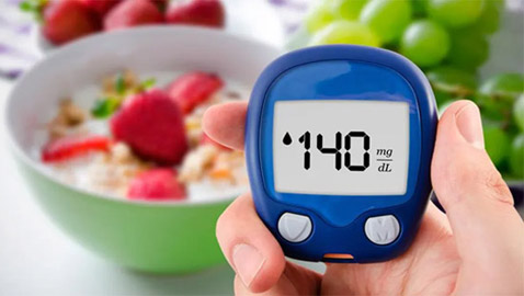 لا تتناول البيض بالخبز.. 6 طرق طبيعية لخفض نسبة السكر بالدم