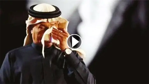 محمد عبده يجهش بالبكاء ويكشف إصابته بالسرطان وتلقيه العلاج الكيماوي في باريس