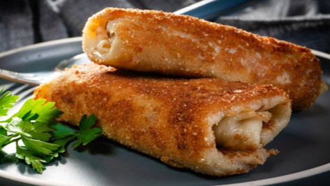 إليكم طريقة تحضير التوست بالبيض والبقسماط اللذيذ