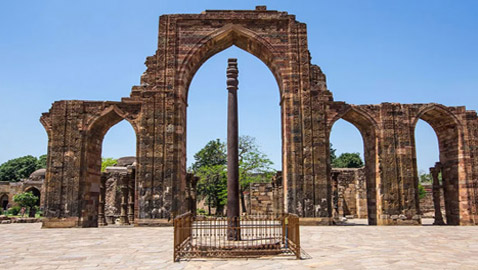 في الهند: عمود حديدي يتحدى العوامل الطبيعية منذ 1600 عام.. ما سره؟