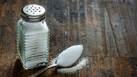 احذروا ملح الطعام.. يزيد خطر الإصابة بسرطان المعدة والأشخاص تحت الـ50 أكثر عرضة