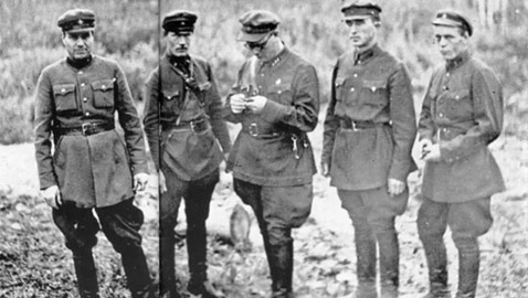 بهذه الفترة.. أعدمت موسكو وزراء ومسؤولين بارزين بالدفاع