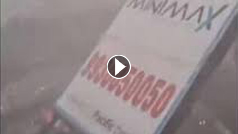 بالفيديو.. سقوط لوحة إعلانية ضخمة يخلف عشرات القتلى والجرحى