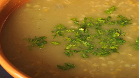 اليكم طريقة تحضير شوربة الفريكة الغنية