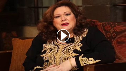 نجمة باب الحارة إيمان عبد العزيز (أم خاطر) تتوجه للطبيخ وبيع المأكولات بسبب قلة الشغل!
