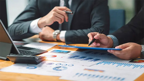 الرؤساء التنفيذيون الأعلى أجرا.. الأول تقاضى 162 مليون دولار خلال سنة