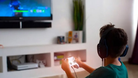 فوائد ألعاب الفيديو،، 9 فوائد غير متوقعة للأطفال والبالغين!