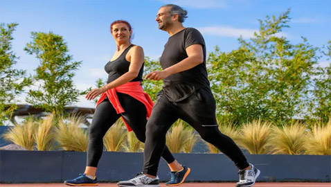 فوائد واعدة للمشي يوميا.. بينها تحسين صحة القلب