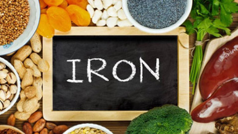 اعصر ليمون على الأطعمة الغنية بالحديد.. لهذه الأسباب