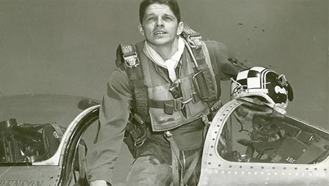 بفضل طيار فقد حياته.. نجا العالم من حرب نووية