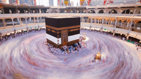 تصل تكلفتها إلى 20 مليون ريال وبها قرابة 150 كلغ من خيوط الذهب.. كل ما يجب معرفته عن كسوة الكعبة