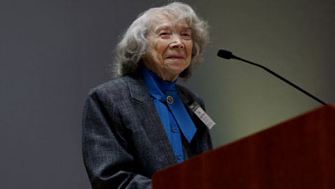 بعمر 97 عاما.. قاضية أمريكية تخسر دعوى تستهدف عودتها للعمل