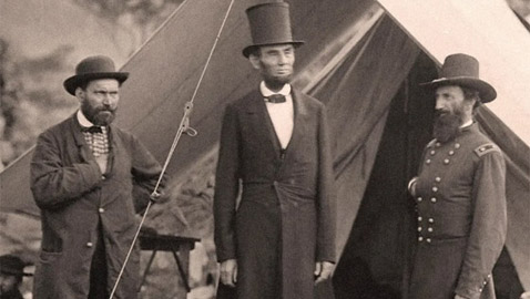 على بعد 10 سنتيمترات.. رئيس أميركي سابق نجا من رصاصة