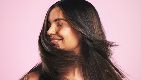 كيف تتغلبين على تعرق فروة الرأس.. هذا الصيف