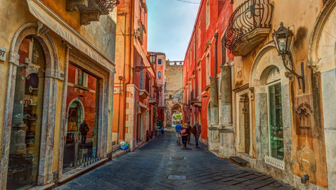 متاجر عتيقة.. تستحق حجز تذكرة طيران إليها