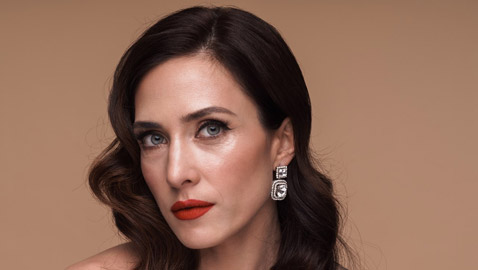 تخطيت الأربعين.. هذه الخطوات تمنحك مكياجاً احترافياً