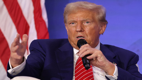 ترامب يعلق على محاولة اغتياله الثانية.. بايدن مرتاح لنجاته وكامالا منزعجة!