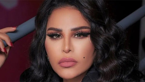 موقف محرج للفنانة أحلام: نسيت كلمات الأغنية على المسرح وفنانة تساعدها 