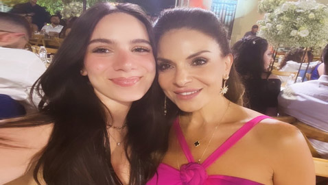 ابنة هيلدا خليفة مع والدتها في عيد ميلادها الـ18.. هل تشبهها؟