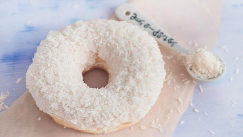 إليكم طريقة تحضير دونات جوز الهند للرجيم