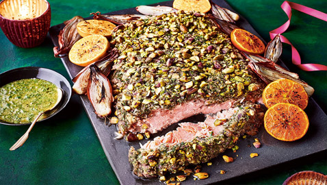 إليكم وصفة سمك السلمون المحشو بالحمضيات.. جديرة بالأعياد