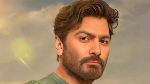 تامر حسني يشارك متابعيه بموقف مؤثر: (تحقق حلمي بعد صلاة الفجر)..