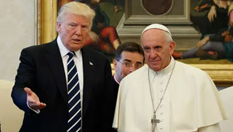 بابا الفاتيكان ينتقد خطط الرئيس ترامب لطرد المهاجرين: ستكون عارا!