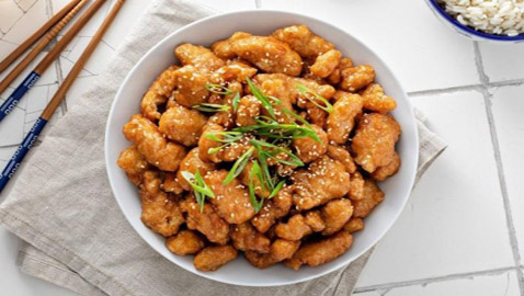 إليكم وصفة دجاج بالسمسم على الطريقة الآسيوية