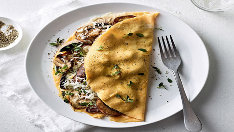 وصفة عجة الفطر مع جبن الماعز والزعتر.. تستحق الاستيقاظ من أجلها