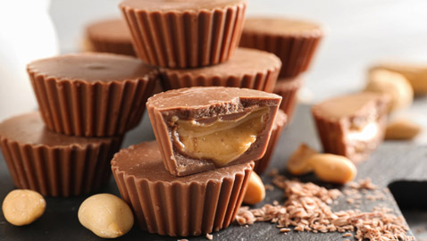 إليكم طريقة تحضير أكواب زبدة الفول السوداني اللذيذة