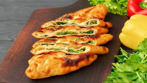 إليكم طريقة تحضير بوريك تركي بالخضروات.. شهي وصحي