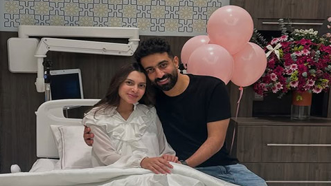 كارمن سليمان ومصطفى جاد يُرزقان بمولودها الثاني.. والبالونات الزهرية تؤكد أنها (بنت)