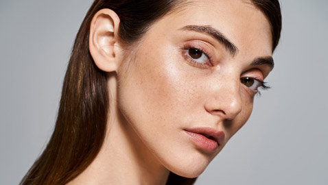 مكياج رمضان.. كيف تحصلين على إطلالة طبيعية مشرقة؟