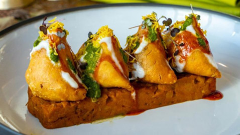 إليكم طريقة تحضير سمبوسة بالخضراوات الهندية الطيبة