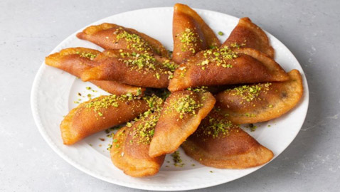 إليكم وصفة عجينة قطايف رمضان على الطريقة الأصلية