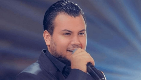 وديع الشيخ يفاجئ الجمهور: أوقف الموسيقى على المسرح ليقرأ سورة الفاتحة على الهواء