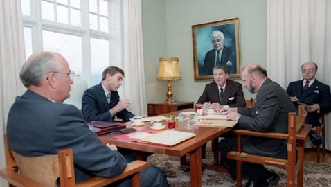 في هذه القمة.. كادت واشنطن وموسكو تتخلصان من النووي