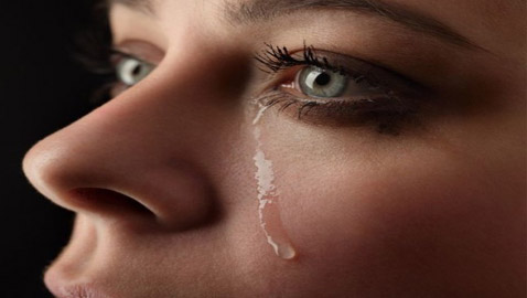 لكل دمعة أسرارها.. إليكم حقائق لا تعرفوها عن الدموع