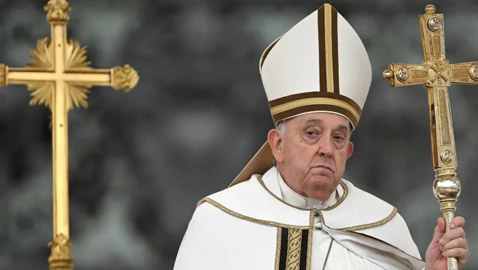 جنازة البابا فرنسيس بحضور 12 ملكا و 55 رئيس دولة منهم حكام عرب