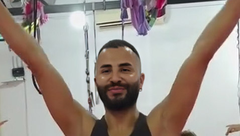 إيليا سعد راقص شرقي لبناني: رحلتي لم تكن سهلة والرقص الشرقي ليس للنساء فقط!