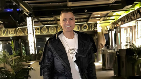 حسن شاكوش يصدم الجمهور: يغنّي بنشاز وصوت ضعيف ويتعرض موجة سخرية! كيف وضّح سبب تدهور صوته؟