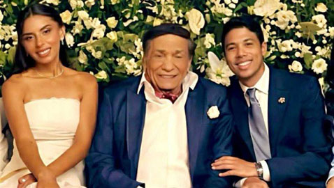 رد عائلة عادل إمام على المشككين بصورته الأخيرة وانها مفبركة وذكاء اصطناعي! 